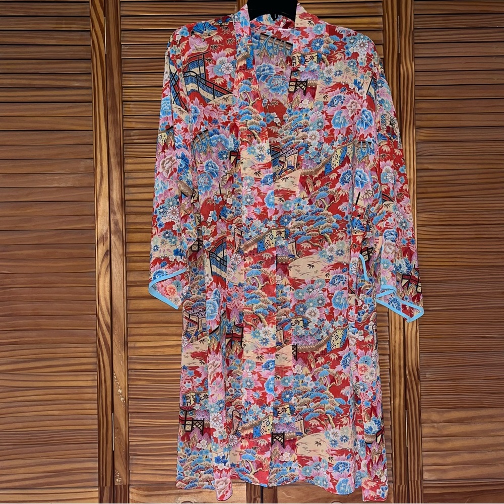Josie By Natori Oriental Floral Design No Size Tag Kimono‎ Robe